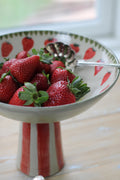 Strawberry Dream - Uppläggningsfat på fot